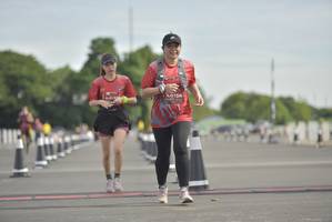 BIB: 0156
                            <button type="button" onclick="openModal(4944396)" class="btn btn-primary btn-sm float-right btn-popup" data-toggle="modal" data-target=".modal-high-quality">
                        <i class="fas fa-shopping-cart"></i> Add to Cart
                    </button>
                                            <button type="button" onclick="isThisMe(4944396, true)" class="btn btn-success btn-sm float-right btn-popup btn-isme hidden" data-toggle="tooltip" data-placement="bottom" title="นี่คือรูปของคุณใช่ไหม คลิกที่นี่เพื่อเอาเข้าอัลบั้ม">
                        <i class="fas fa-plus"></i> Add to album
                    </button>
                    <button type="button" onclick="isThisMe(4944396, false)" class="btn btn-warning btn-sm float-right btn-popup btn-isnotme hidden">
                        <i class="fas fa-ban"></i> Remove from album
                    </button>